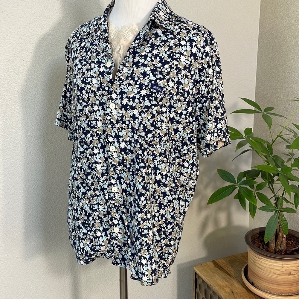 Vintage Guess blue floral button down top SZ S/M - Picture 2 of 9